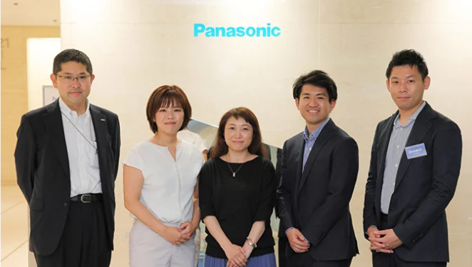 PKSHA AI Helpdesk（パークシャ AI ヘルプデスク）の導入事例インタビューの様子 パナソニック フィナンシャル＆HRプロパートナーズ株式会社